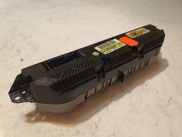 bontott FORD FOCUS II Fűtéskapcsoló (digit klímás)