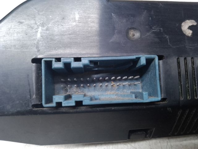 bontott FORD FOCUS II Fűtéskapcsoló (digit klímás)