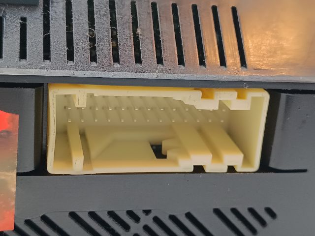 bontott FORD FOCUS II Fűtéskapcsoló (digit klímás)