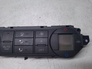 bontott FORD FOCUS II Fűtéskapcsoló (digit klímás)