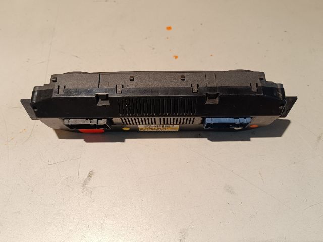 bontott FORD FOCUS II Fűtéskapcsoló (digit klímás)