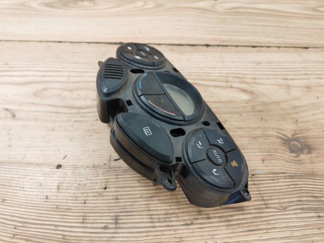 bontott FORD FOCUS II Fűtéskapcsoló (digit klímás)