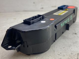 bontott FORD FOCUS II Fűtéskapcsoló (digit klímás)