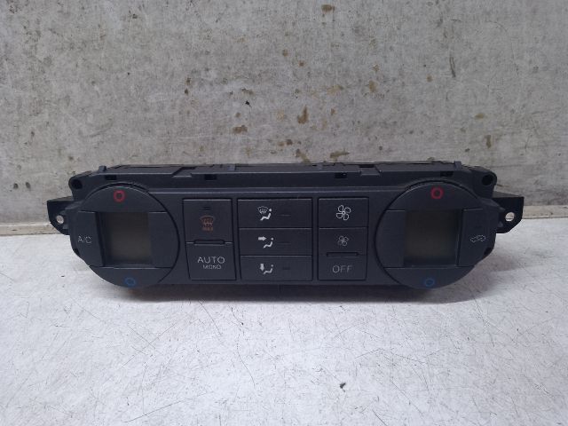 bontott FORD FOCUS II Fűtéskapcsoló (digit klímás)