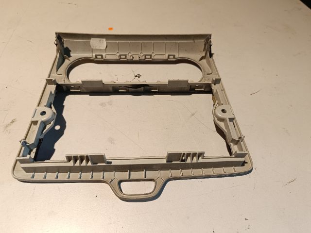 bontott FORD FOCUS II Fűtéskapcsoló Keret