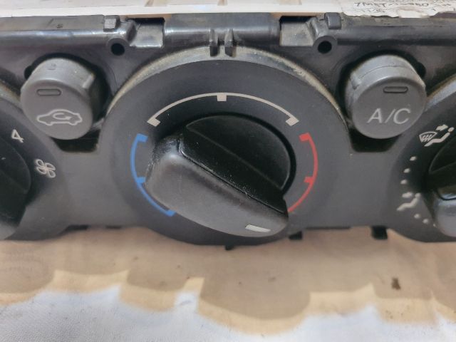 bontott FORD FOCUS II Fűtéskapcsoló (manuális klímás)