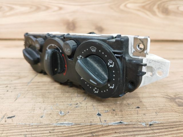 bontott FORD FOCUS II Fűtéskapcsoló (manuális klímás)