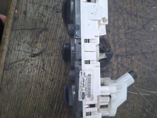 bontott FORD FOCUS II Fűtéskapcsoló (manuális klímás)