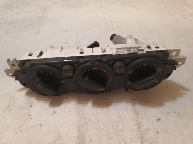 bontott FORD FOCUS II Fűtéskapcsoló (manuális klímás)