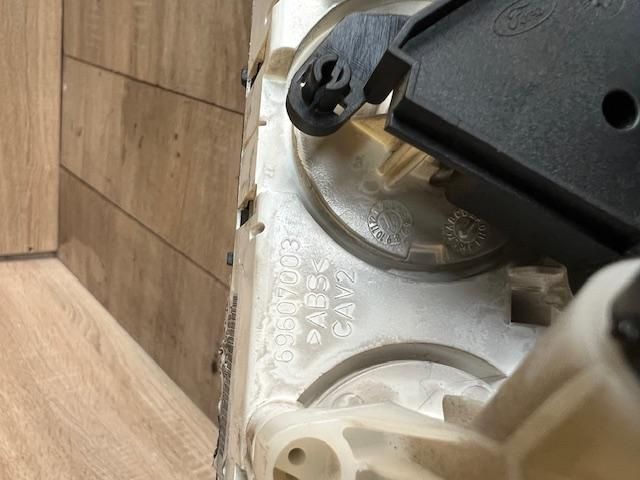 bontott FORD FOCUS II Fűtéskapcsoló (manuális klímás)