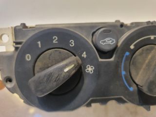 bontott FORD FOCUS II Fűtéskapcsoló (manuális klímás)
