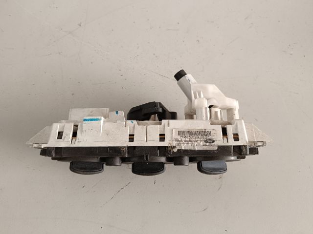 bontott FORD FOCUS II Fűtéskapcsoló (manuális klímás)