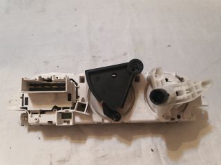 bontott FORD FOCUS II Fűtéskapcsoló (manuális klímás)