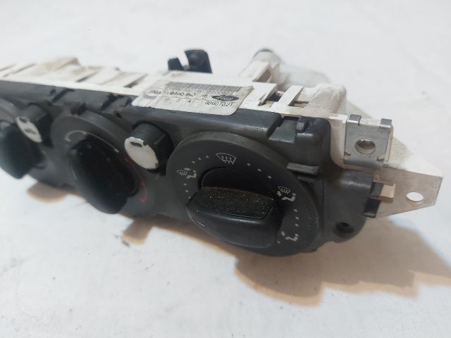 bontott FORD FOCUS II Fűtéskapcsoló (manuális klímás)