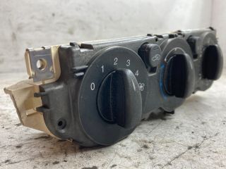 bontott FORD FOCUS II Fűtéskapcsoló (manuális klímás)
