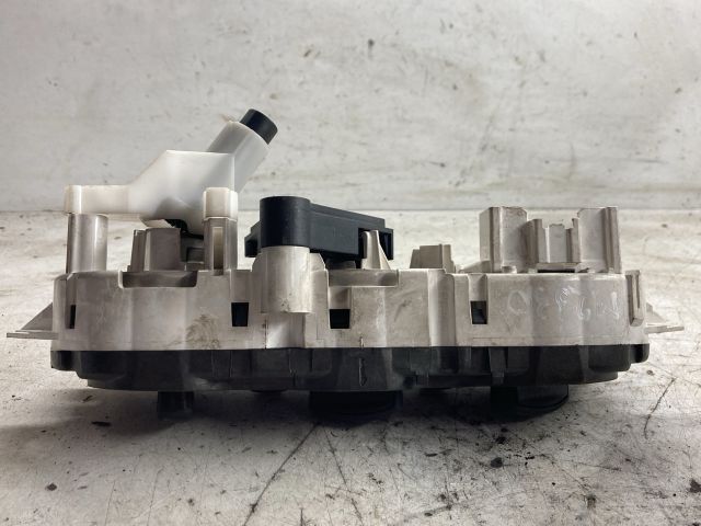 bontott FORD FOCUS II Fűtéskapcsoló (manuális klímás)