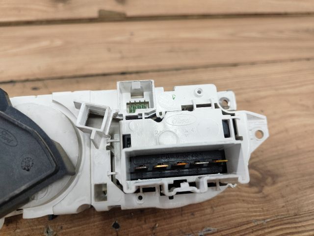 bontott FORD FOCUS II Fűtéskapcsoló (manuális klímás)