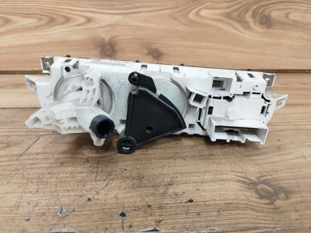 bontott FORD FOCUS II Fűtéskapcsoló (manuális klímás)