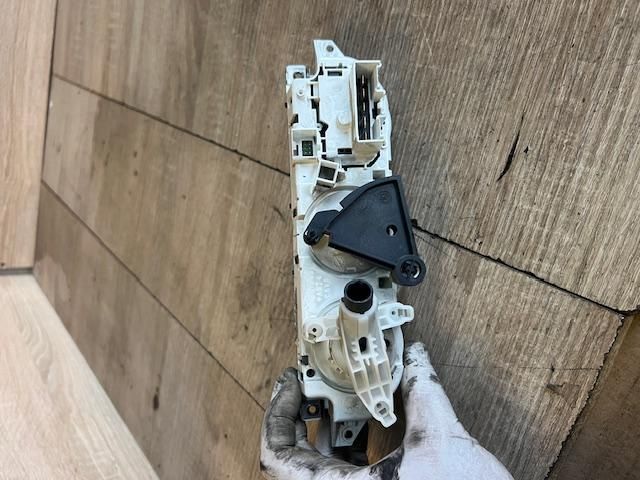 bontott FORD FOCUS II Fűtéskapcsoló (manuális klímás)