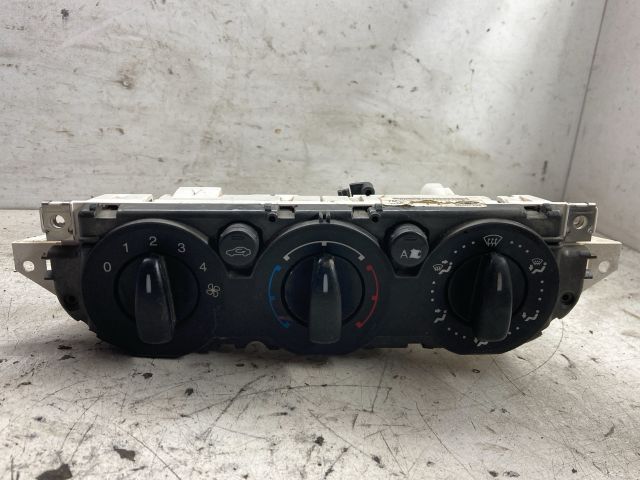bontott FORD FOCUS II Fűtéskapcsoló (manuális klímás)