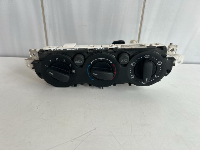 bontott FORD FOCUS II Fűtéskapcsoló (manuális klímás)