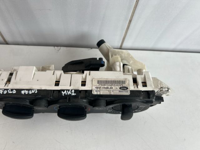 bontott FORD FOCUS II Fűtéskapcsoló (manuális klímás)