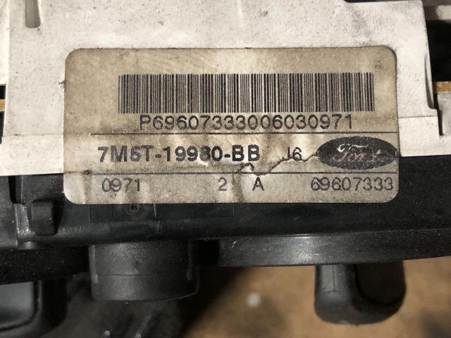 bontott FORD FOCUS II Fűtéskapcsoló (manuális klímás)