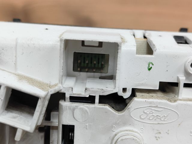 bontott FORD FOCUS II Fűtéskapcsoló (manuális klímás)