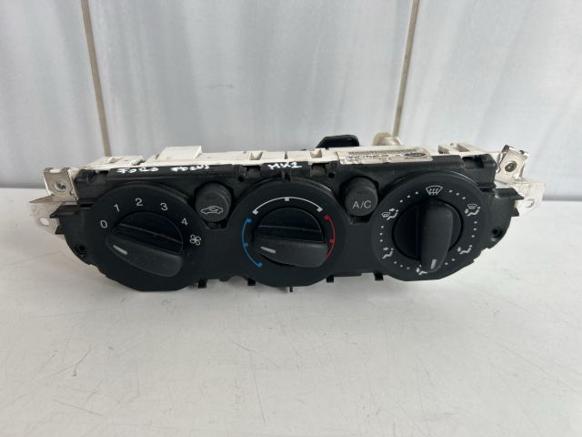 bontott FORD FOCUS II Fűtéskapcsoló (manuális klímás)