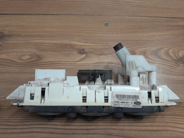 bontott FORD FOCUS II Fűtéskapcsoló (manuális klímás)