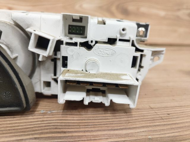 bontott FORD FOCUS II Fűtéskapcsoló
