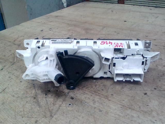 bontott FORD FOCUS II Fűtéskapcsoló