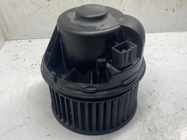 bontott FORD FOCUS II Fűtőmotor (Klímás)