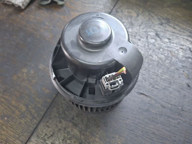 bontott FORD FOCUS II Fűtőmotor (Klímás)