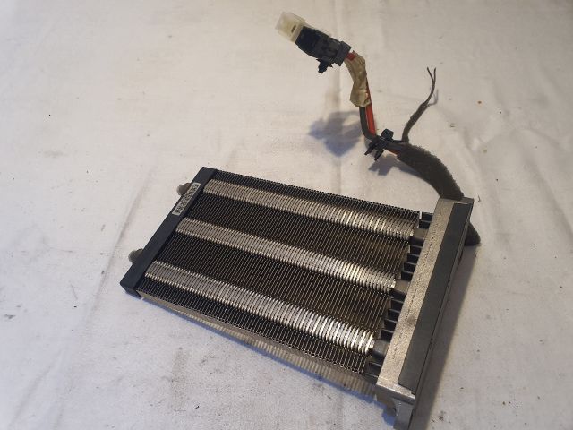 bontott FORD FOCUS II Fűtőradiátor (Elektromos)