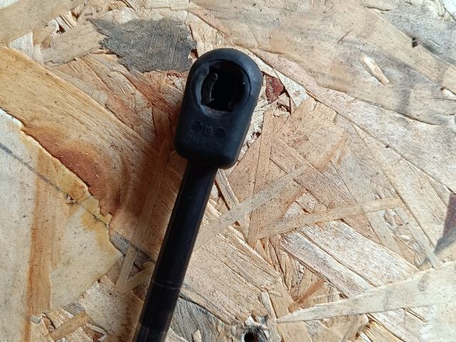 bontott FORD FOCUS II Gázrugós Kitámasztó Teleszkóp Csomagtérajtó (Pozíciófüggetlen)