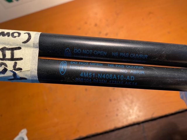 bontott FORD FOCUS II Gázrugós Kitámasztó Teleszkóp Csomagtérajtó (Pozíciófüggetlen)