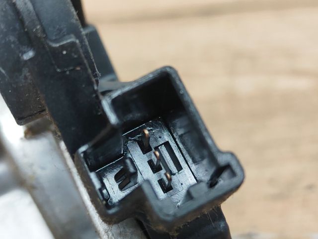 bontott FORD FOCUS II Hátsó Ablaktörlő Motor