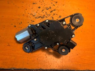 bontott FORD FOCUS II Hátsó Ablaktörlő Motor