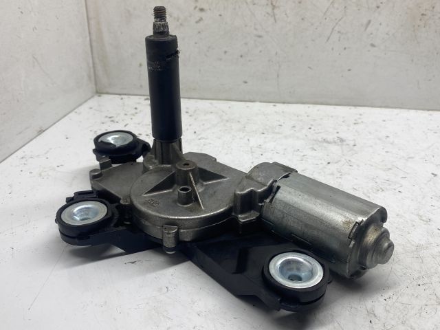 bontott FORD FOCUS II Hátsó Ablaktörlő Motor