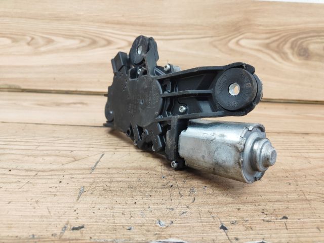 bontott FORD FOCUS II Hátsó Ablaktörlő Motor