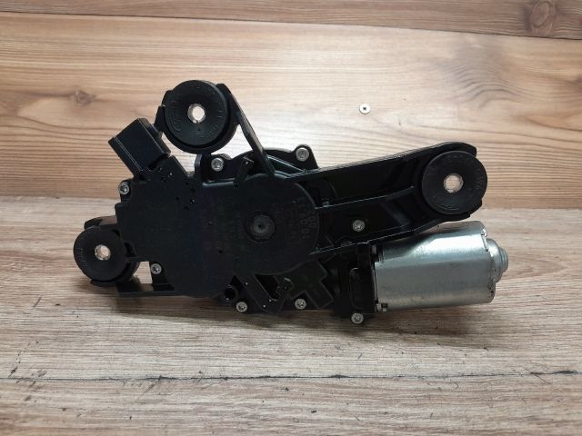 bontott FORD FOCUS II Hátsó Ablaktörlő Motor