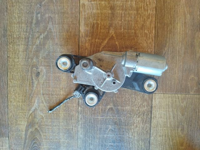 bontott FORD FOCUS II Hátsó Ablaktörlő Motor