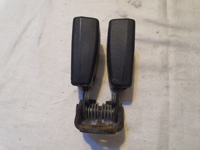 bontott FORD FOCUS II Hátsó középső Biztonsági Öv Csat