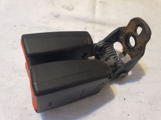 bontott FORD FOCUS II Hátsó középső Biztonsági Öv Csat