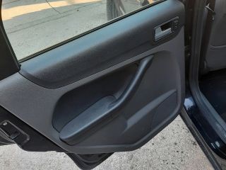 bontott FORD FOCUS II Hátsó középső Biztonsági Öv