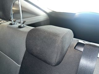 bontott FORD FOCUS II Hátsó középső Fejtámla