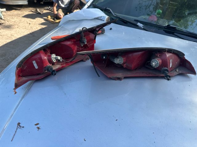 bontott FORD FOCUS II Hátsó Lámpa Szett