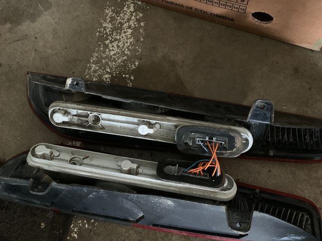 bontott FORD FOCUS II Hátsó Lámpa Szett