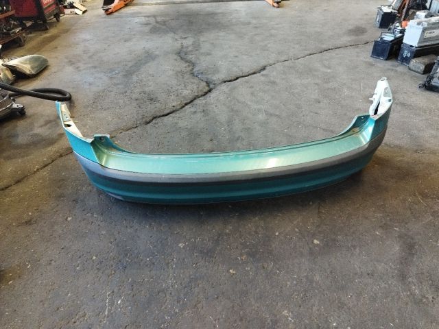 bontott FORD FOCUS II Hátsó Lökhárító (Részeivel)